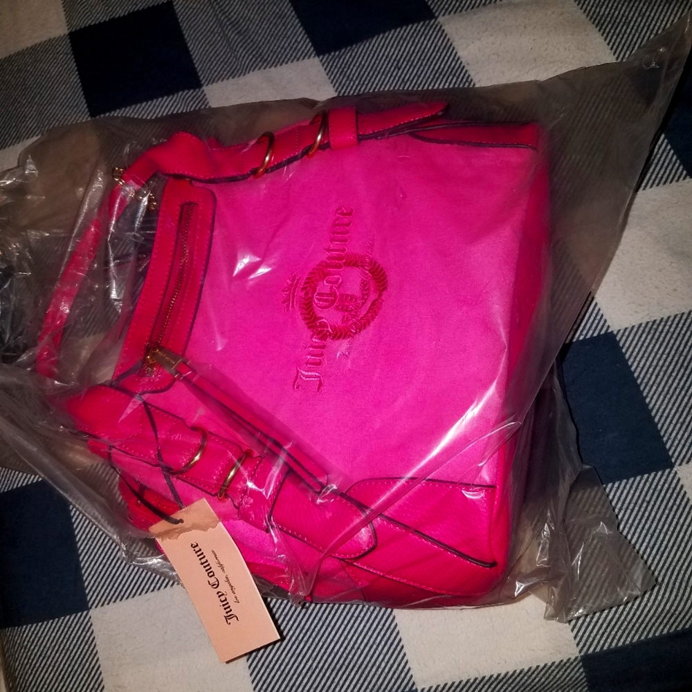 - Ladies hand bag